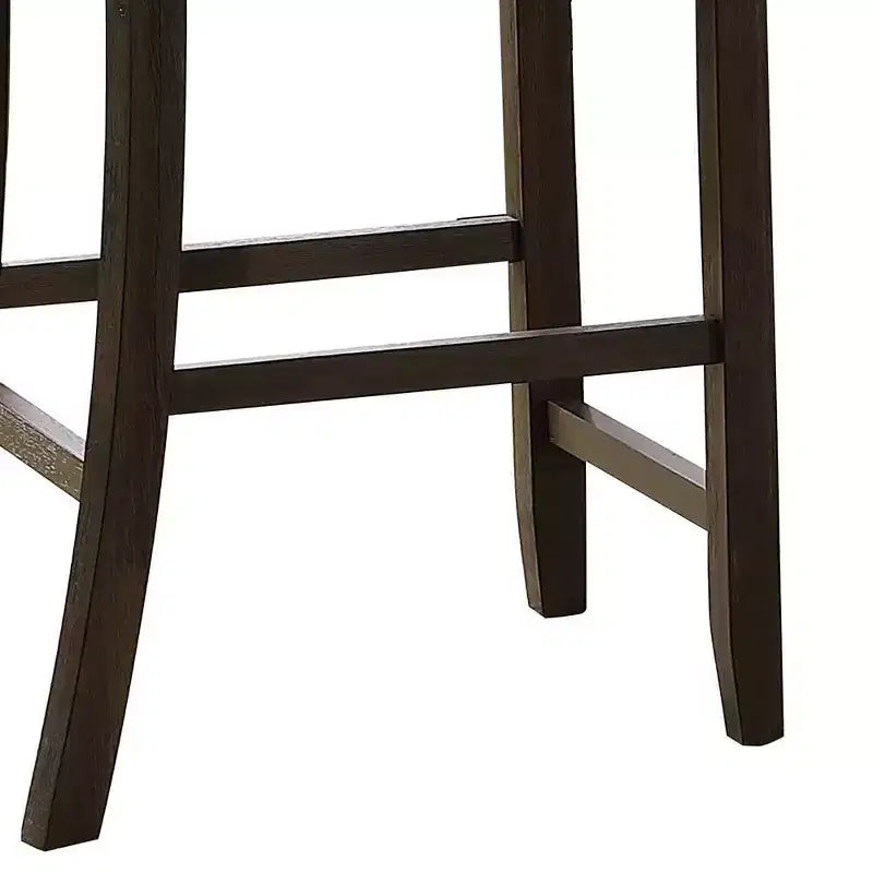 Chaise de salle à manger, finition noyer vieilli