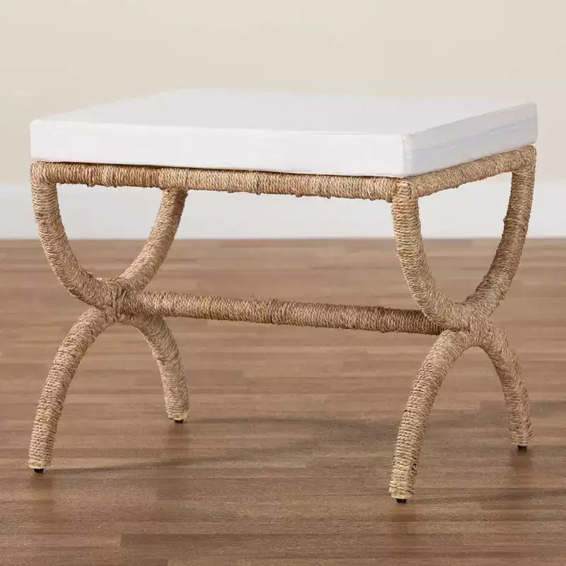 Repose-pieds en rotin marron naturel