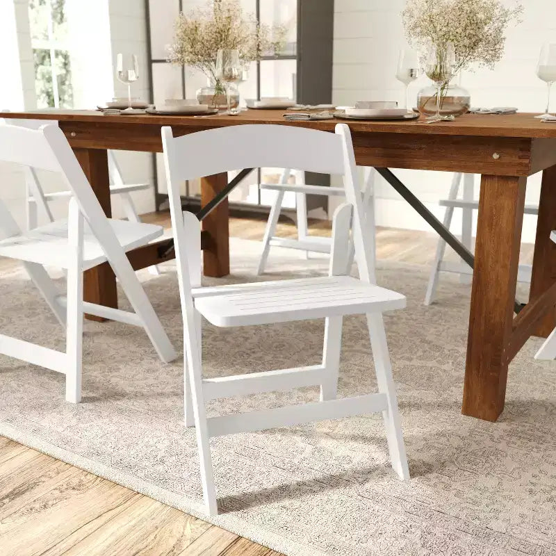 Chaise de salle à manger en bois massif au design pliable et à la finition élégante