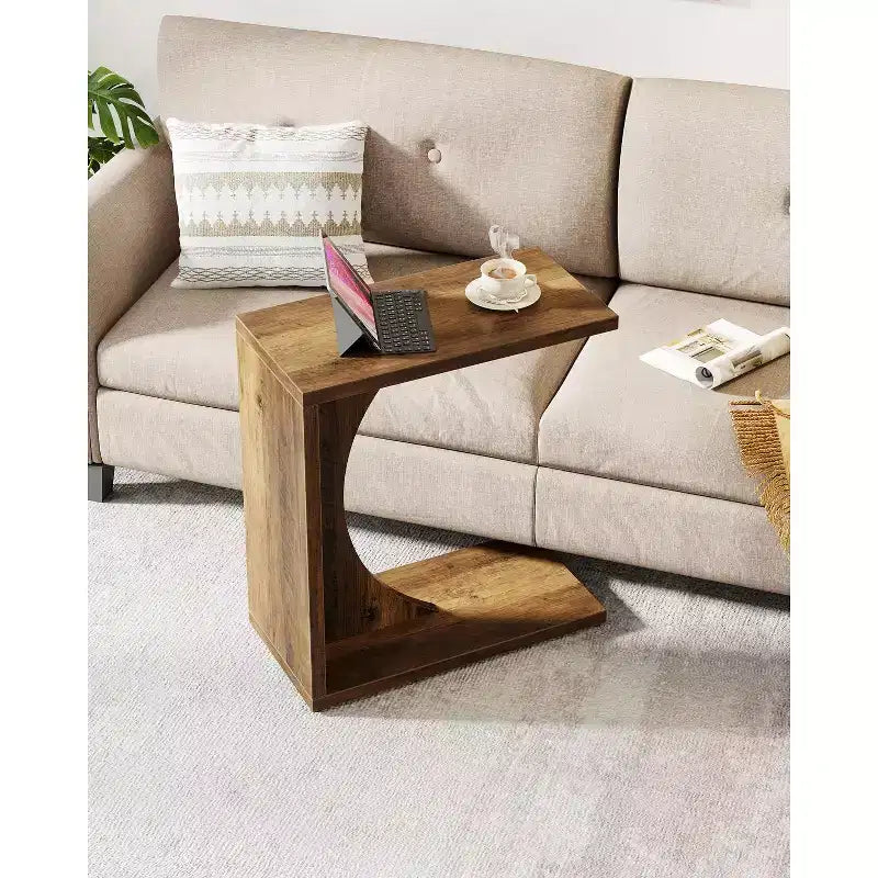 Table d'appoint en C pour canapé