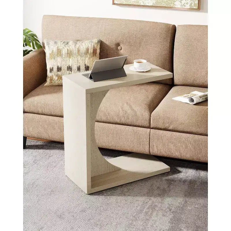 Table d'appoint en C pour canapé
