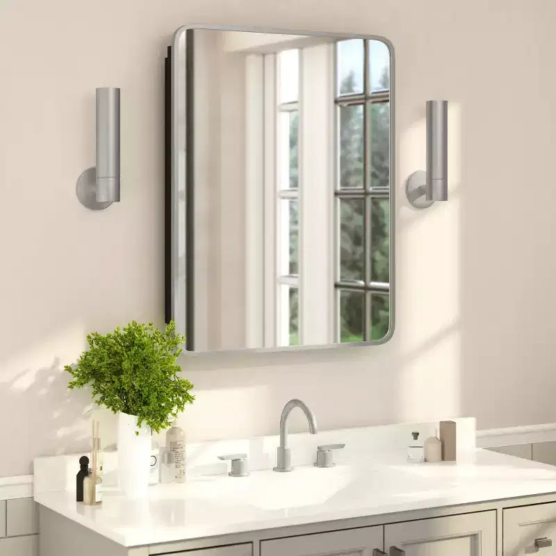 Armoire à pharmacie de salle de bain encastrée avec miroir biseauté arrondi et cadre métallique réversible